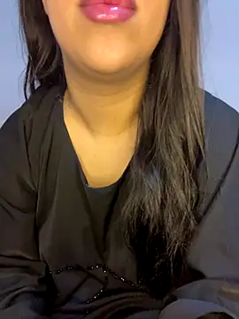 Mayacrayzi online show from October 14, 2025, 9:21 am