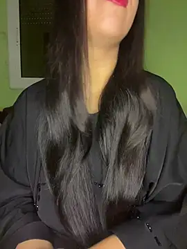 Mayacrayzi online show from February 2, 2026, 10:58 am