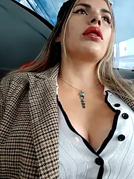 Misscata1106 online show from May 14, 2026, 7:22 pm