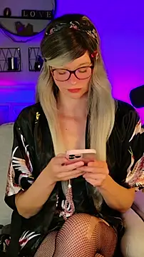 Kittychatte online show from May 7, 2026, 8:01 pm