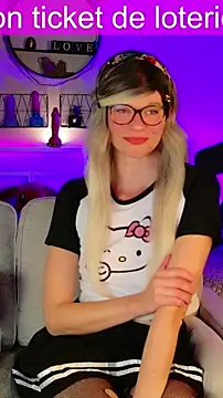 Kittychatte online show from May 4, 2026, 8:11 pm