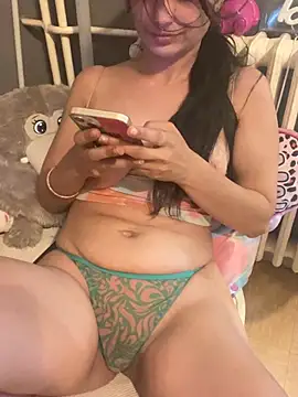 Snapshot of LaPetitechienne1 chatting on June 28, 2026, 1:06 pm LaPetitechienne1 online show from June 28, 2026, 1:06 pm