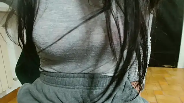 patatinahot87 online show from March 21, 2026, 4:44 pm