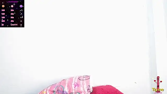 Snapshot of altheamoore chatting on April 7, 2026, 5:09 am altheamoore online show from April 7, 2026, 5:09 am