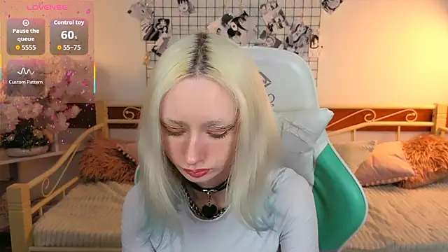 Snapshot of Katia_Kim chatting on March 10, 2026, 6:28 am Katia Kim online show from March 10, 2026, 6:28 am