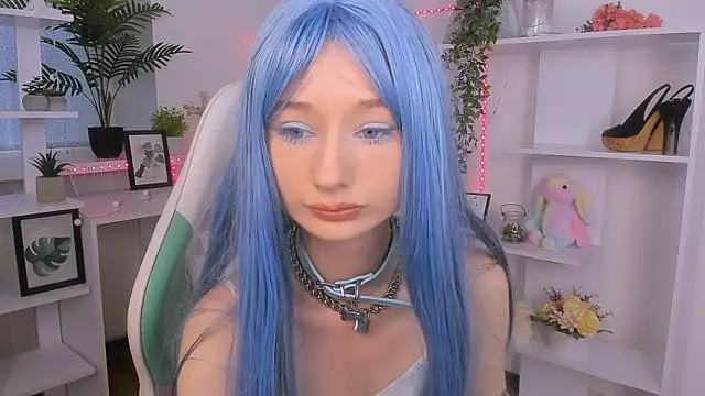 Snapshot of Katia_Kim chatting on November 1, 2025, 6:19 am Katia Kim online show from November 1, 2025, 6:19 am