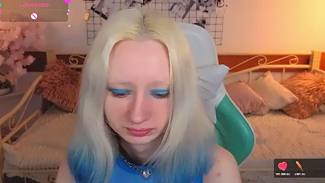 Snapshot of Katia_Kim chatting on February 23, 2026, 6:36 am Katia Kim online show from February 23, 2026, 6:36 am