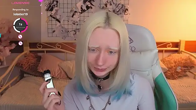 Snapshot of Katia_Kim chatting on March 1, 2026, 6:35 am Katia Kim online show from March 1, 2026, 6:35 am