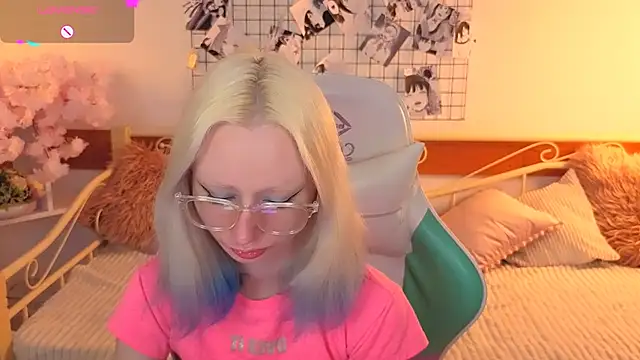 Snapshot of Katia_Kim chatting on February 24, 2026, 6:25 am Katia Kim online show from February 24, 2026, 6:25 am