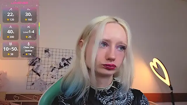 Snapshot of Katia_Kim chatting on March 4, 2026, 6:32 am Katia Kim online show from March 4, 2026, 6:32 am