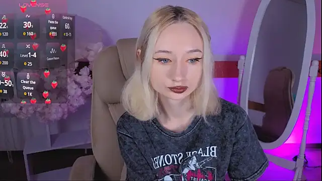 Snapshot of Katia_Kim chatting on November 10, 2025, 6:40 am Katia Kim online show from November 10, 2025, 6:40 am