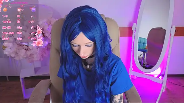 Snapshot of Katia_Kim chatting on November 16, 2025, 6:18 am Katia Kim online show from November 16, 2025, 6:18 am