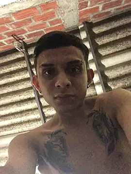 Snapshot of fran777775 chatting on December 15, 2025, 2:28 am fran777775 online show from December 15, 2025, 2:28 am