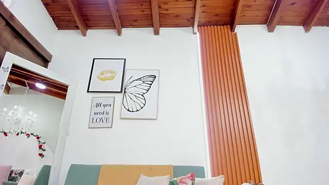 Madiison Cooper online show from September 22, 2025, 2:34 pm