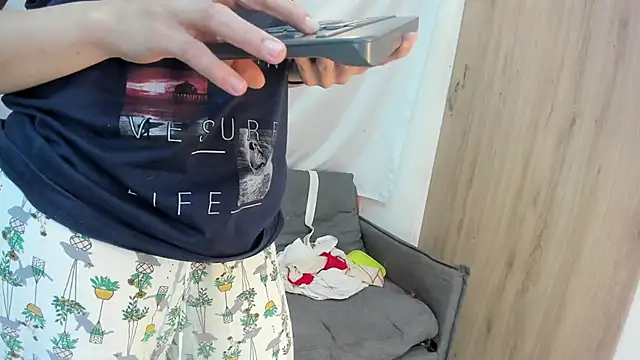 Mhelanny2 online show from March 7, 2026, 2:11 pm