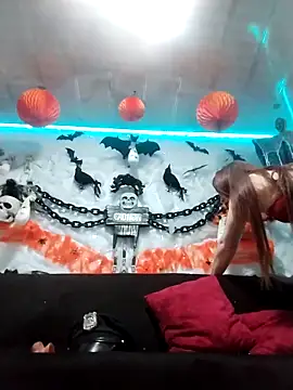 latintransbigcum online show from October 10, 2025, 2:51 pm