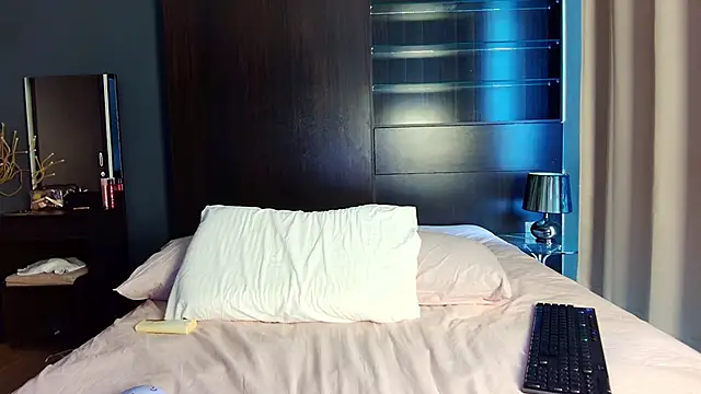 Snapshot of bl4ckdoll_ chatting on March 25, 2026, 5:51 am bl4ckdoll online show from March 25, 2026, 5:51 am