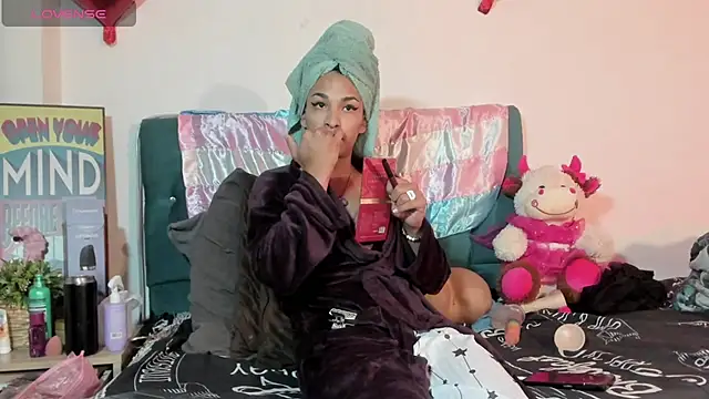 Snapshot of StefanyMiler chatting on July 30, 2026, 2:43 am StefanyMiler online show from July 30, 2026, 2:43 am