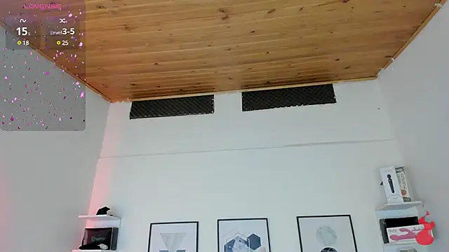 Snapshot of cristal__hot_1 chatting on March 17, 2025, 7:13 am cristal hot 1 online show from March 17, 2025, 7:13 am