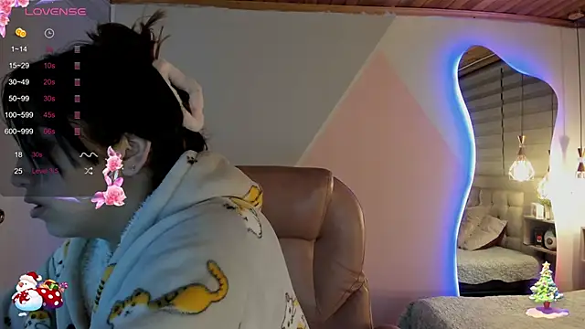 Snapshot of cristal__hot_1 chatting on November 23, 2025, 5:17 am cristal hot 1 online show from November 23, 2025, 5:17 am