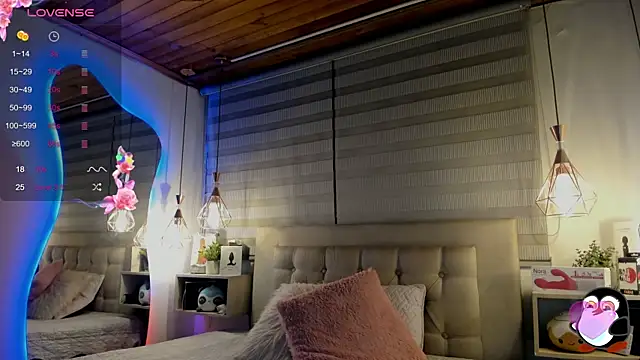 Snapshot of cristal__hot_1 chatting on October 3, 2025, 5:20 am cristal hot 1 online show from October 3, 2025, 5:20 am