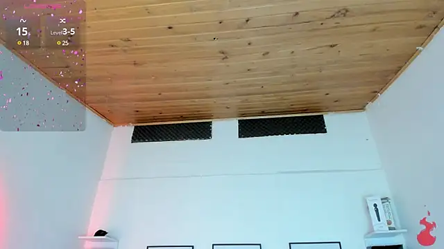 Snapshot of cristal__hot_1 chatting on March 9, 2025, 4:05 am cristal hot 1 online show from March 9, 2025, 4:05 am