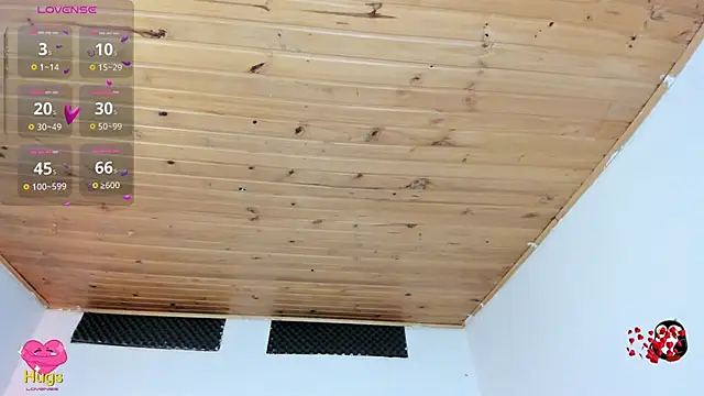 Snapshot of cristal__hot_1 chatting on March 3, 2025, 4:00 am cristal hot 1 online show from March 3, 2025, 4:00 am