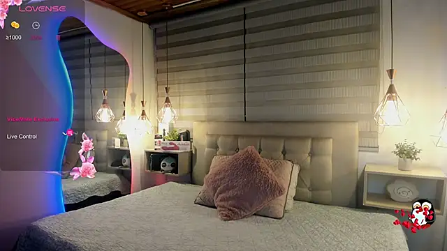 cristal  hot 1 online show from May 4, 2026, 5:11 am