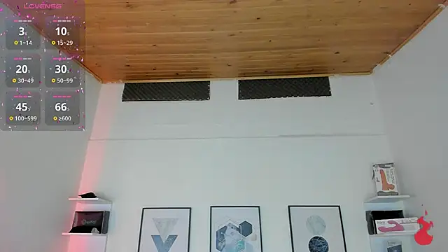 Snapshot of cristal__hot_1 chatting on March 23, 2025, 7:20 am cristal hot 1 online show from March 23, 2025, 7:20 am