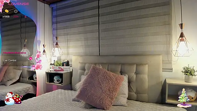 Snapshot of cristal__hot_1 chatting on November 25, 2025, 4:57 am cristal hot 1 online show from November 25, 2025, 4:57 am