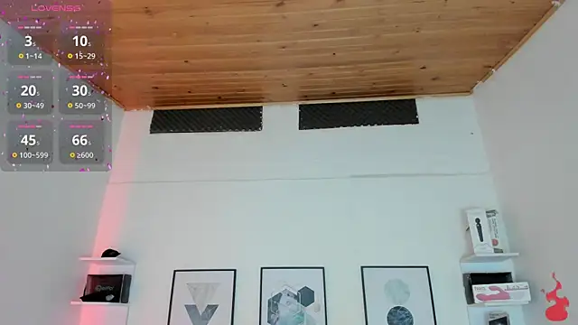 Snapshot of cristal__hot_1 chatting on March 10, 2025, 4:07 am cristal hot 1 online show from March 10, 2025, 4:07 am