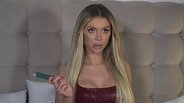 Snapshot of IvyRubens chatting on March 26, 2026, 3:32 pm IvyRubens online show from March 26, 2026, 3:32 pm