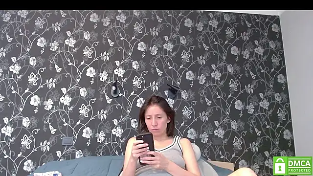 Sophi Cute online show from July 17, 2026, 12:24 pm