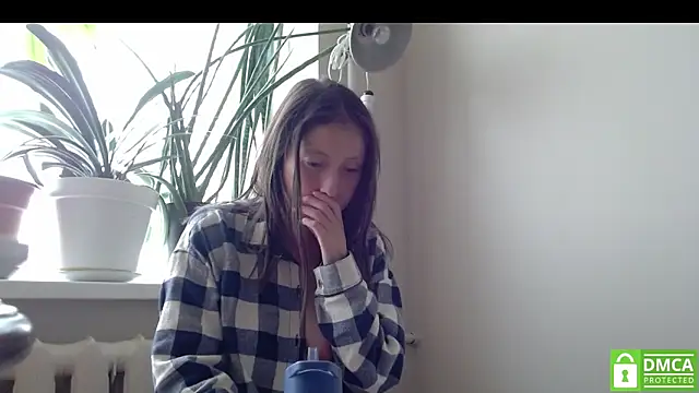 Snapshot of Sophi_Cute chatting on October 14, 2025, 11:55 am Sophi Cute online show from October 14, 2025, 11:55 am