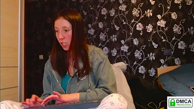 Sophi Cute online show from February 8, 2026, 2:48 pm