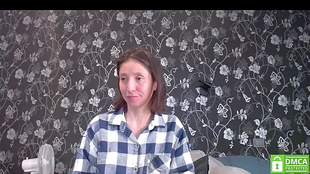 Sophi Cute online show from July 25, 2026, 7:49 am