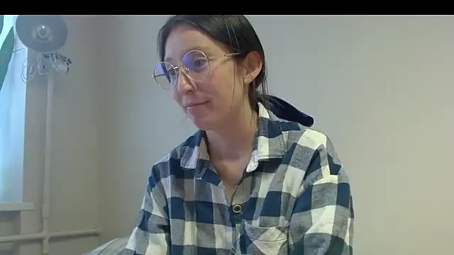 Snapshot of Sophi_Cute chatting on March 10, 2025, 3:30 pm Sophi Cute online show from March 10, 2025, 3:30 pm