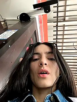 Sam Sara online show from December 22, 2025, 3:45 pm