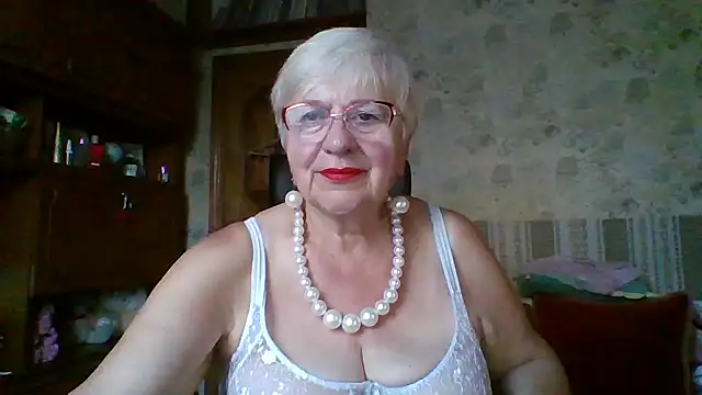 Snapshot of SweetCherry27 chatting on July 9, 2026, 4:35 am SweetCherry27 online show from July 9, 2026, 4:35 am