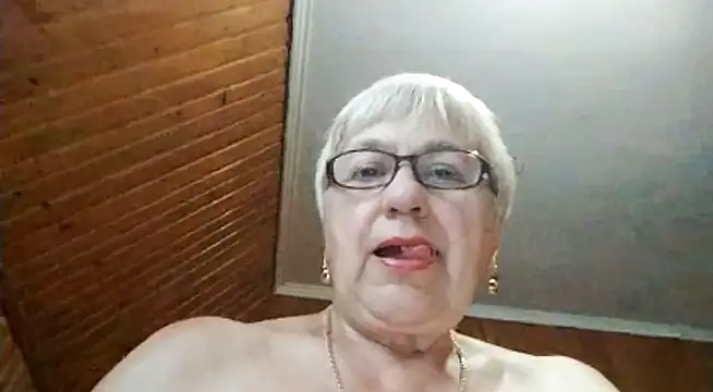 Snapshot of SweetCherry27 chatting on June 30, 2026, 5:24 pm SweetCherry27 online show from June 30, 2026, 5:24 pm