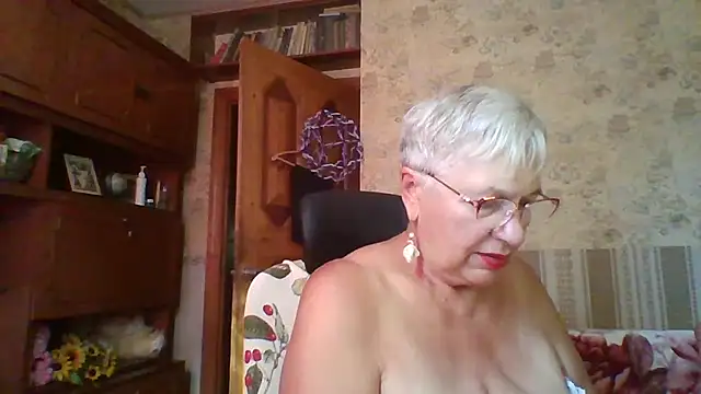 Snapshot of SweetCherry27 chatting on August 1, 2026, 2:48 pm SweetCherry27 online show from August 1, 2026, 2:48 pm