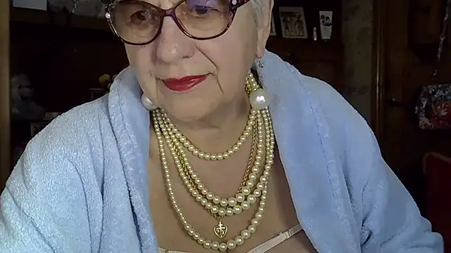 SweetCherry27 online show from October 22, 2025, 4:56 am