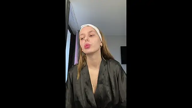 SofyBruno online show from January 7, 2026, 7:13 am