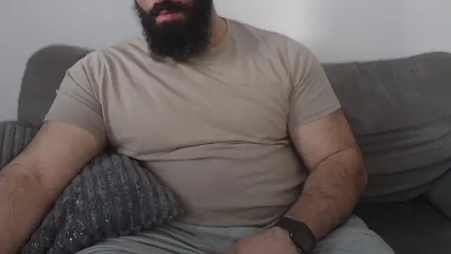 hugemachohandsome online show from May 3, 2026, 5:34 am