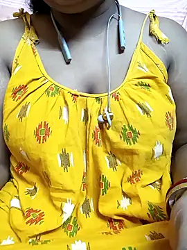 Sophiaboudi online show from January 7, 2025, 6:03 pm