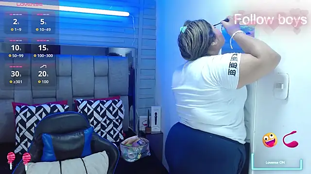 evelin zaens online show from November 6, 2025, 4:38 am