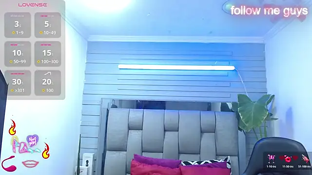 Snapshot of evelin_zaens chatting on July 27, 2026, 5:58 am evelin zaens online show from July 27, 2026, 5:58 am