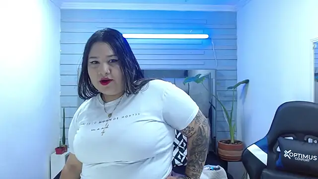 Snapshot of evelin_zaens chatting on June 6, 2026, 3:45 am evelin zaens online show from June 6, 2026, 3:45 am