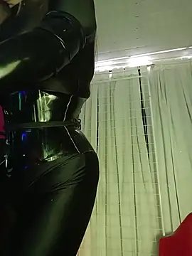 Snapshot of LatexDevil_Blondie chatting on July 16, 2026, 3:20 pm LatexDevil Blondie online show from July 16, 2026, 3:20 pm