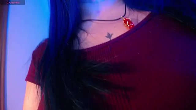 Snapshot of alicia_moom chatting on November 19, 2025, 7:47 pm alicia moom online show from November 19, 2025, 7:47 pm